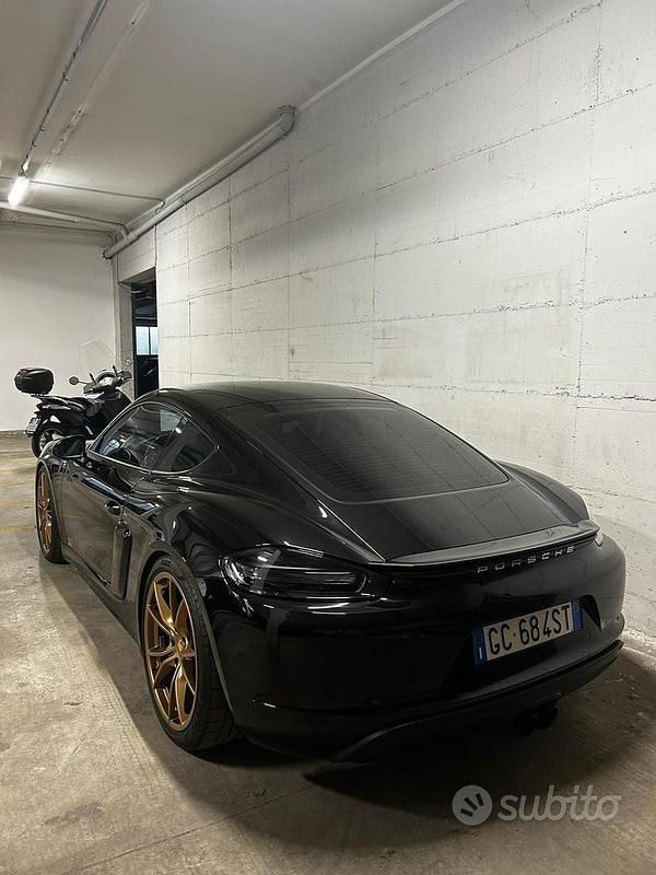 Usata Porsche 718 Cayman 300 CV (220 kW) 2020 Nero Coupé