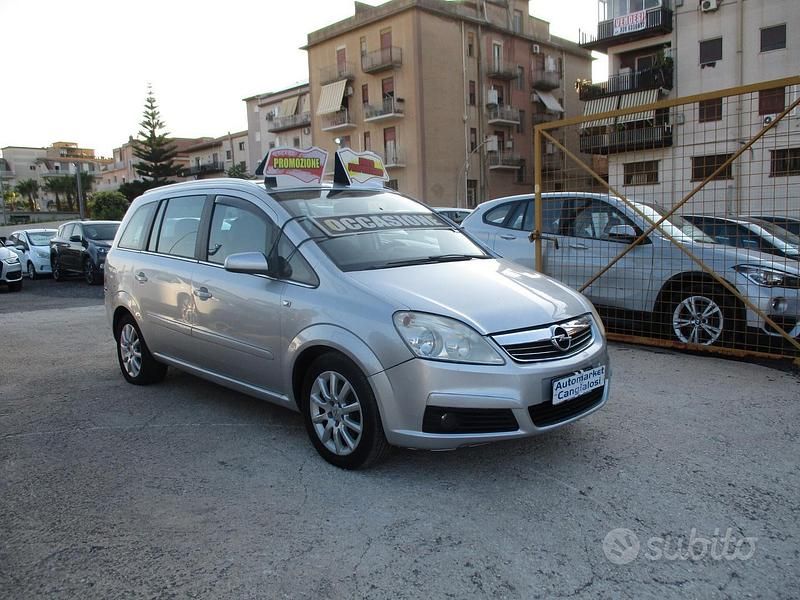 Usata Opel Zafira Cosmo 120 CV (88 kW) 2007 Grigio Monovolume