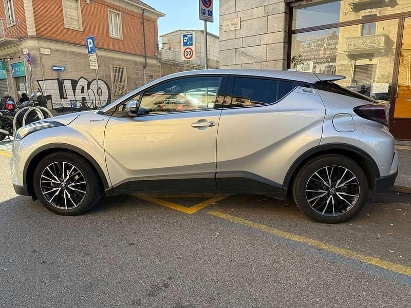 Usata Toyota C-HR Lounge 122 CV (89 kW) 2019 Grigio SUV