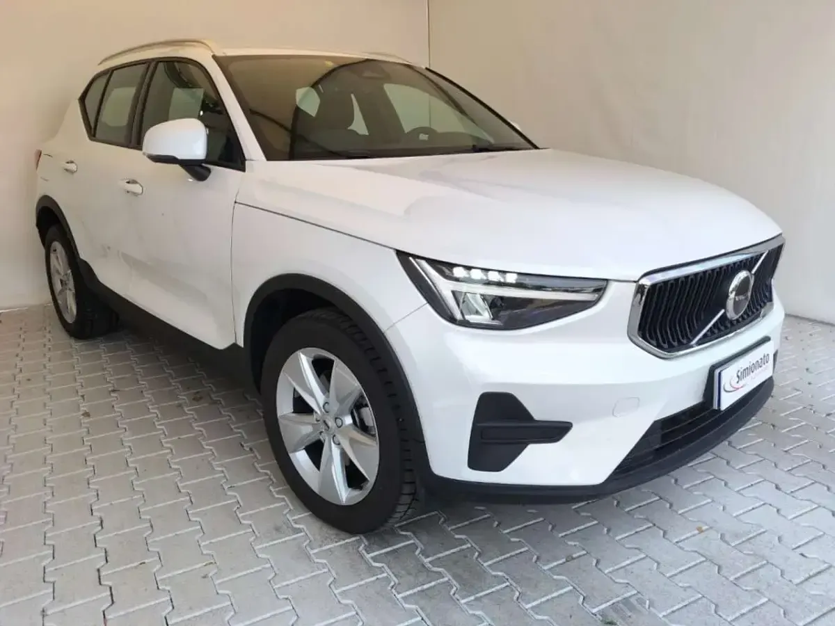 Usata Volvo XC40 Core 163 CV (119 kW) 2023 Bianco SUV