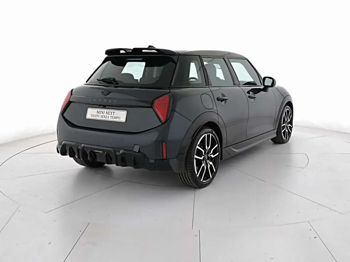 Usata Mini John Cooper Works 156 CV (114 kW) 2025 Legend grey Utilitaria
