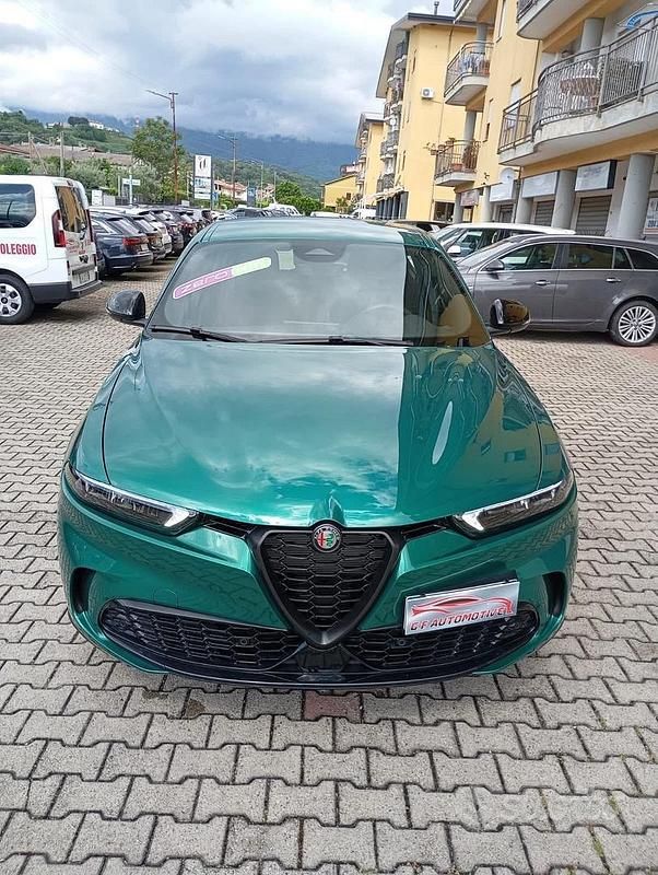 Verde Usata 2023 Alfa Romeo Tonale Sprint SUV | 29.900 € (Buon prezzo) - Immagine 1/4