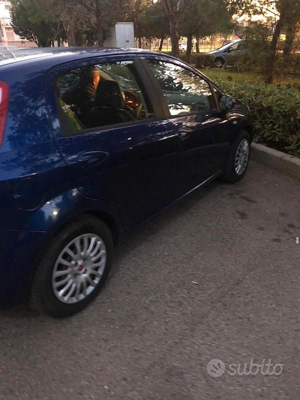 Usata 2007 Fiat Punto Due volumi | 2600 € (Molto cara) - Immagine 1/4