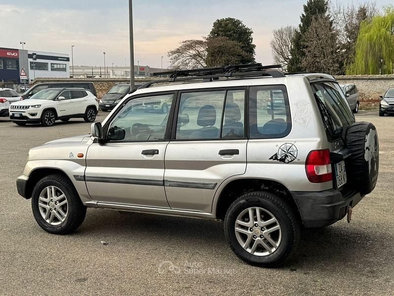 Usata Mitsubishi Pajero 129 CV (94 kW) 2002 Argento SUV