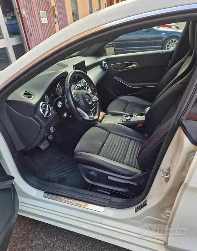 Usata Mercedes CLA220 AMG 2017 Bianco Berlina