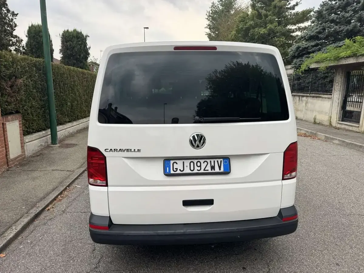 Usata VW Caravelle Trendline 110 CV (80 kW) 2022 Bianco Furgone