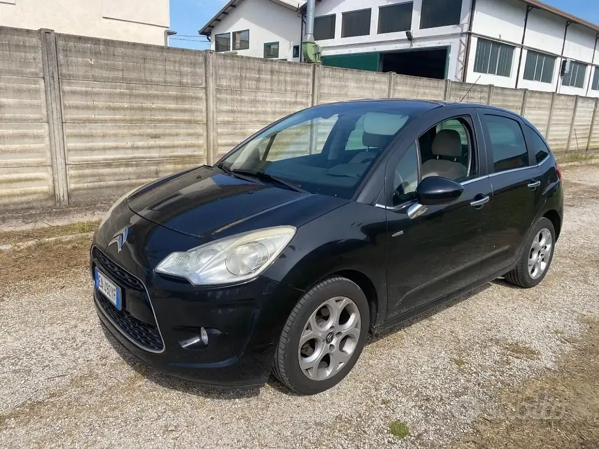 Usata Citroën C3 Exclusive 70 CV (51 kW) 2010 Nero Berlina