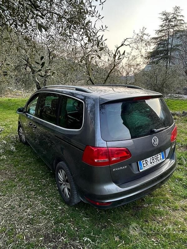 Usata VW Sharan Comfortline 140 CV (102 kW) 2013 Grigio Monovolume