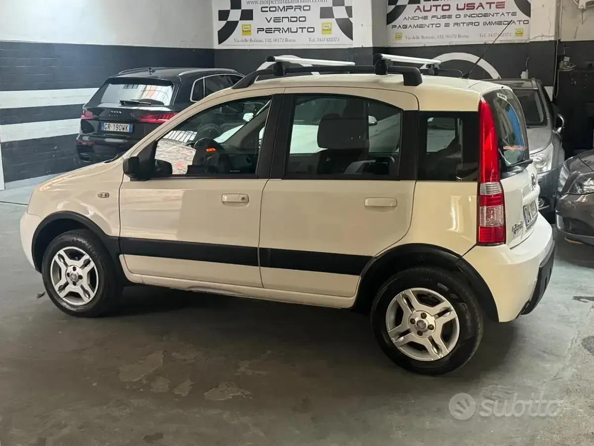 Usata Fiat Panda Climbing 60 CV (44 kW) 2009 Bianco Utilitaria