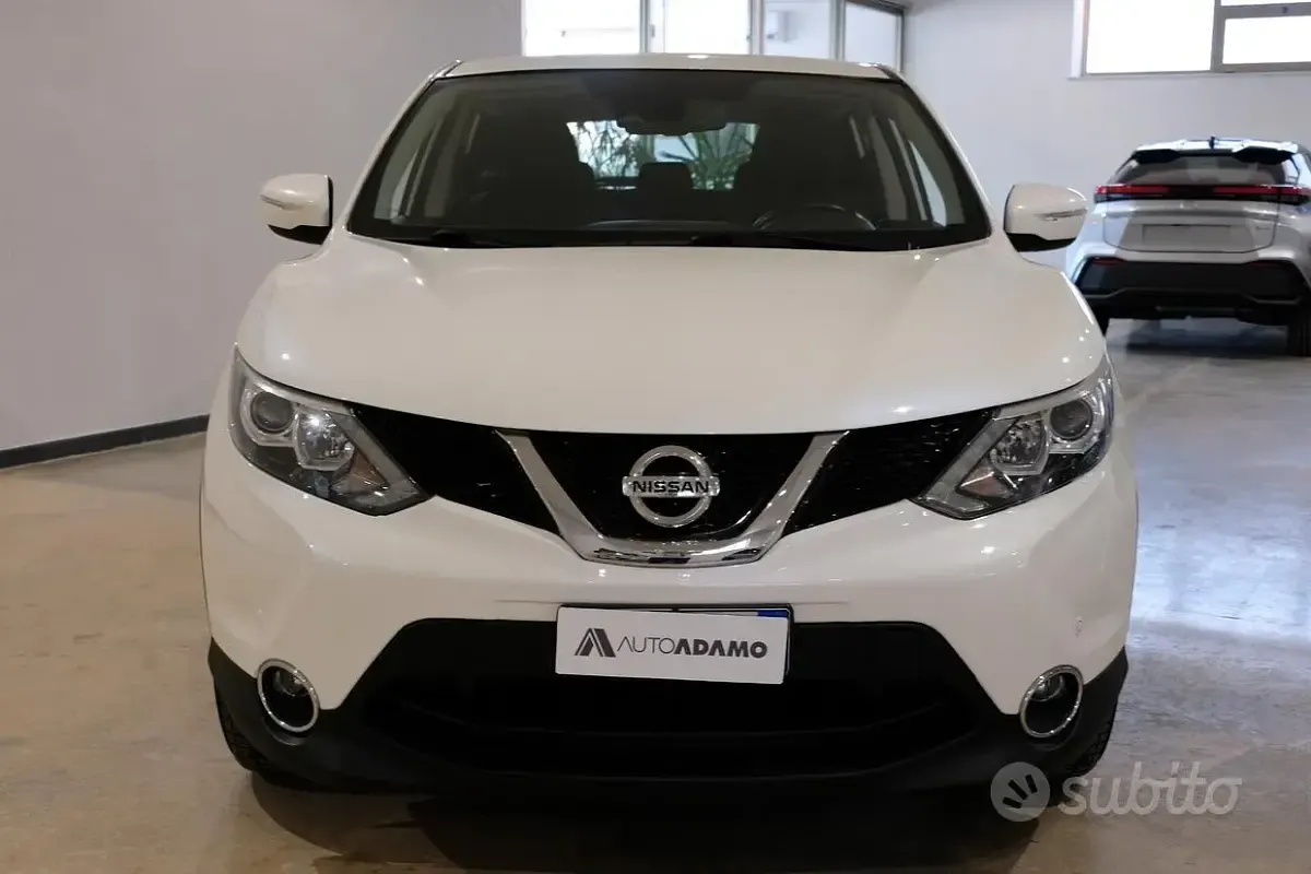 Usata Nissan Qashqai Acenta 110 CV (80 kW) 2015 Bianco SUV