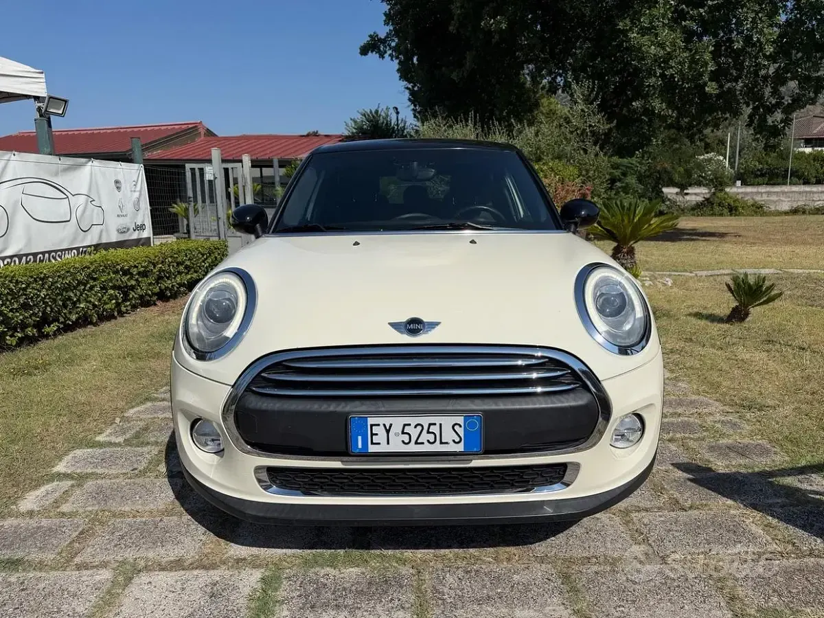 Usata Mini ONE 95 CV (69 kW) 2015 Beige Utilitaria