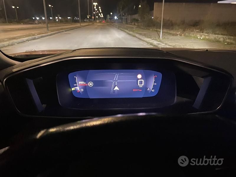 Usata Peugeot 2008 Allure 131 CV (96 kW) 2020 SUV