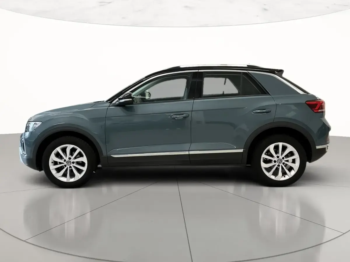 Usata VW T-Roc Style 116 CV (85 kW) 2025 Petroleum blue metallizzato nero SUV