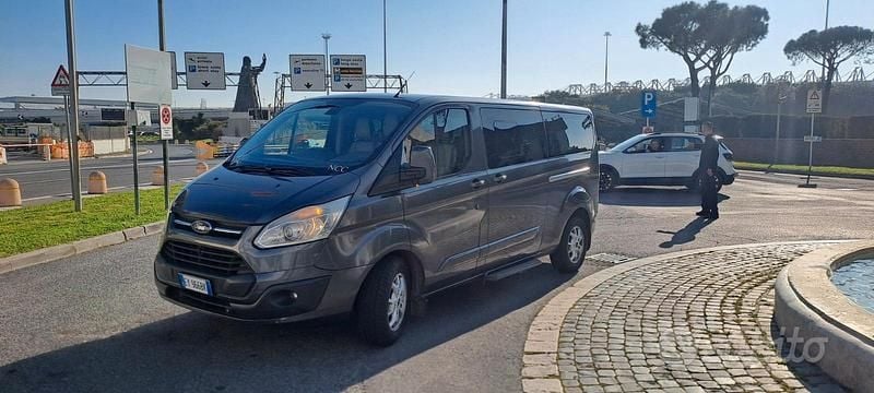 Begagnad Ford Tourneo S 125 HK (91 kW) 2015 Grå Minibuss