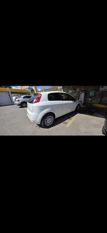 Usata Fiat Grande Punto Dynamic 90 CV (66 kW) 2008 Utilitaria