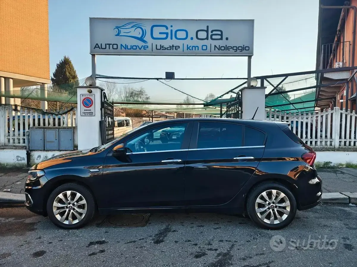 Usata Fiat Tipo 120 CV (88 kW) 2020 Nero Berlina