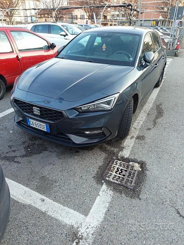 Grigio Usata 2020 Seat Leon FR Tre volumi | 18.300 € (Cara) - Immagine 1/4