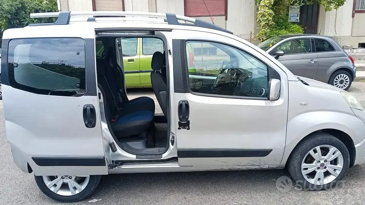 Usata Fiat Qubo Trekking 75 CV (55 kW) 2010 Grigio Monovolume