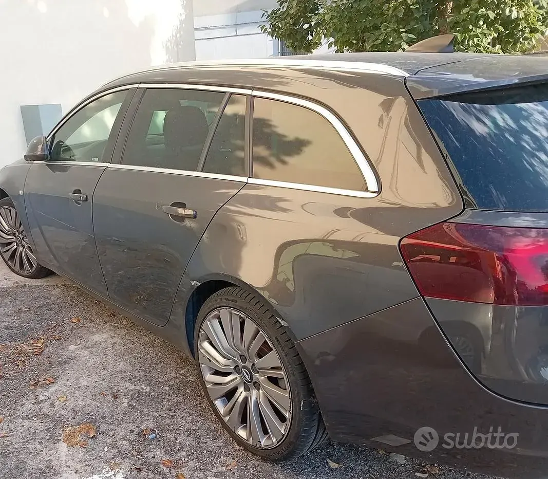 Usata Opel Insignia 194 CV (142 kW) 2016 Grigio Station wagon