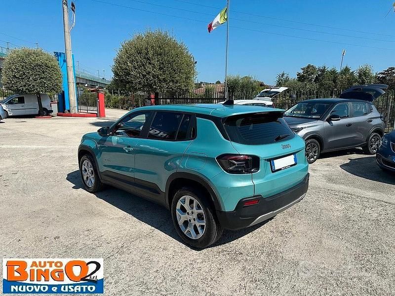 Usata Jeep Avenger Longitude 101 CV (74 kW) 2024 Blu SUV