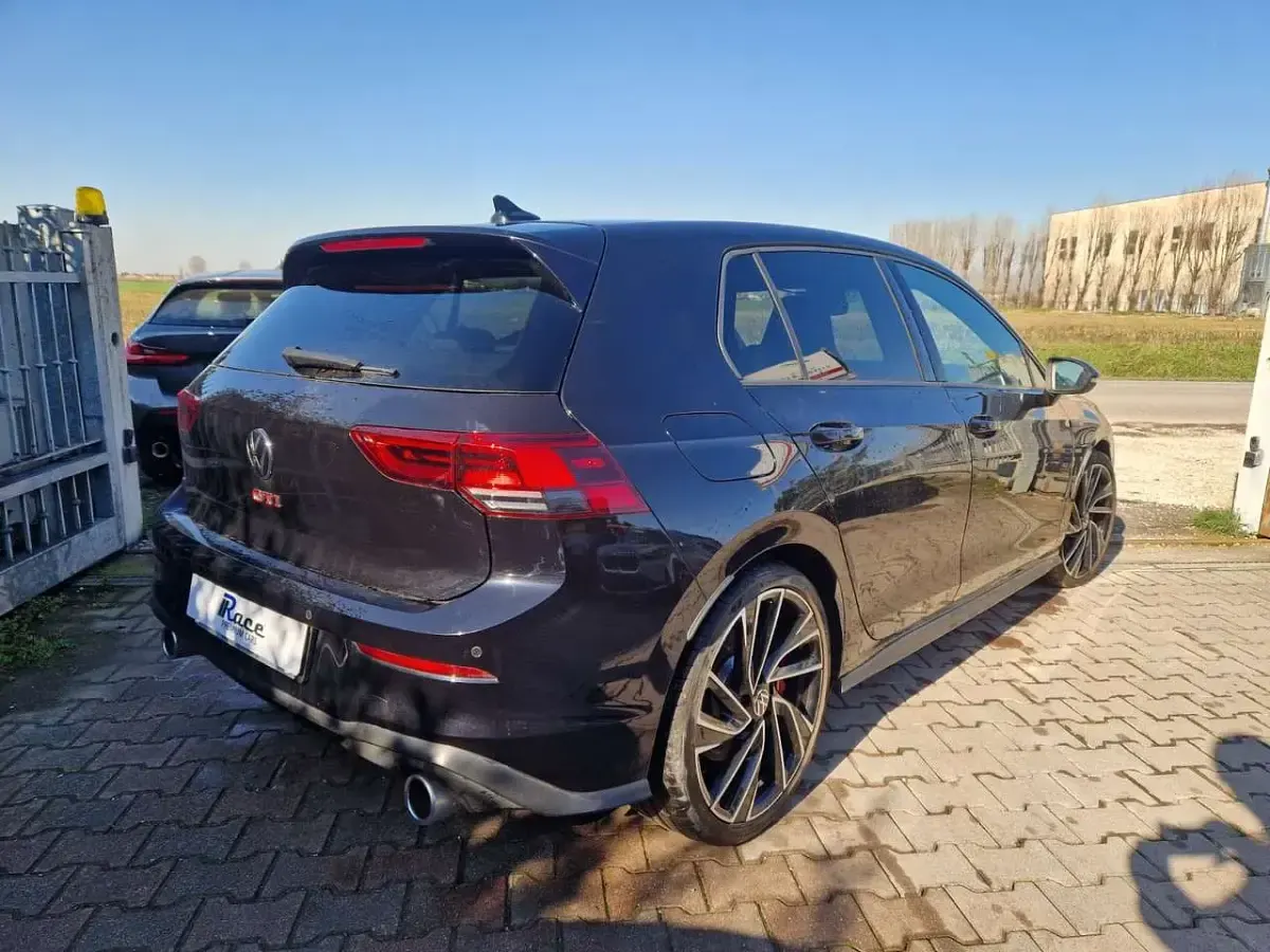 Usata VW Golf VIII GTI 245 CV (180 kW) 2023 Nero Berlina