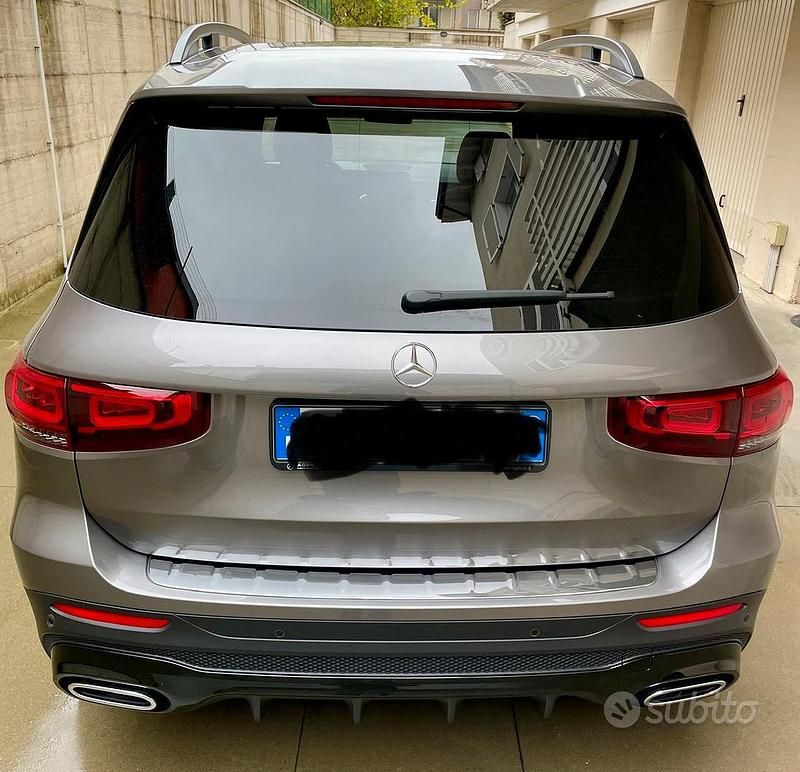 Usata Mercedes GLB200 AMG 150 CV (110 kW) 2023 Grigio SUV