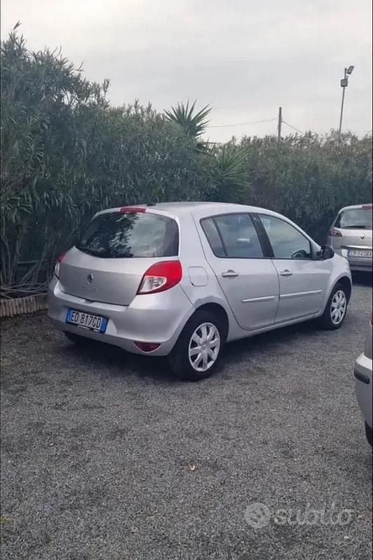 Usata Renault Clio II 2010 Berlina