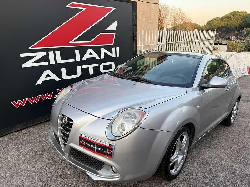Argento Usata 2009 Alfa Romeo MiTo Distinctive Due volumi | 5900 € (Buon prezzo) - Immagine 1/4