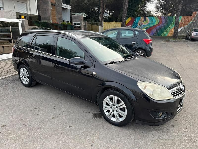 Usata Opel Astra 2007 Nero Station wagon
