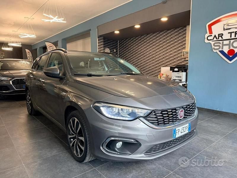 Usata Fiat Tipo Lounge 119 CV (87 kW) 2018 Grigio Station wagon