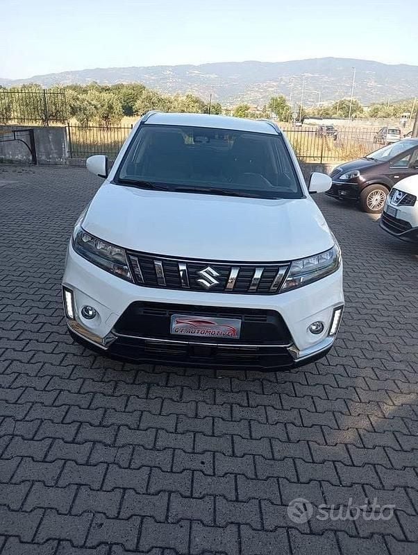 Usata Suzuki Vitara Cool 129 CV (94 kW) 2022 Bianco SUV