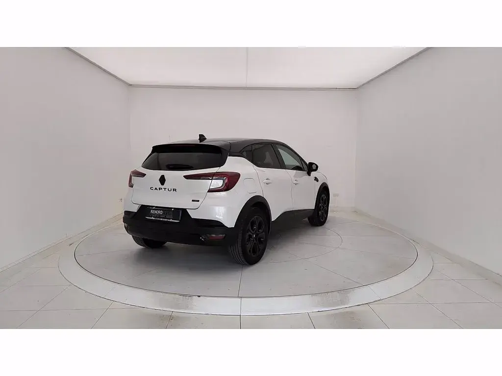 Usata Renault Captur Rive Gauche 143 CV (105 kW) 2023 Bianco SUV