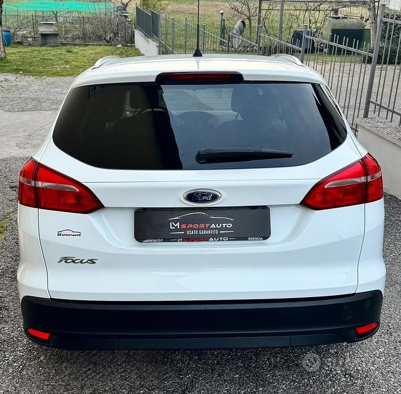 Usata Ford Focus Titanium 120 CV (88 kW) 2015 Bianco Station wagon