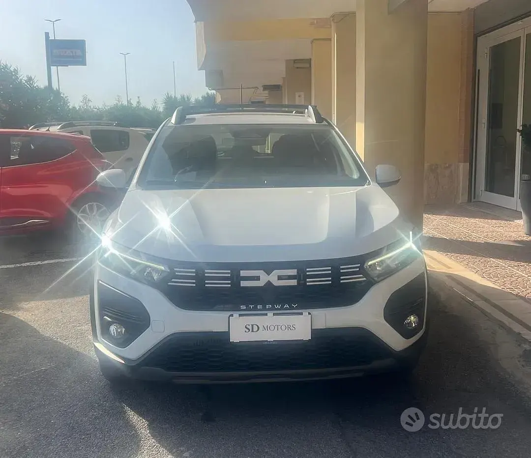 Usata Dacia Sandero Expression 101 CV (74 kW) 2024 Bianco Berlina