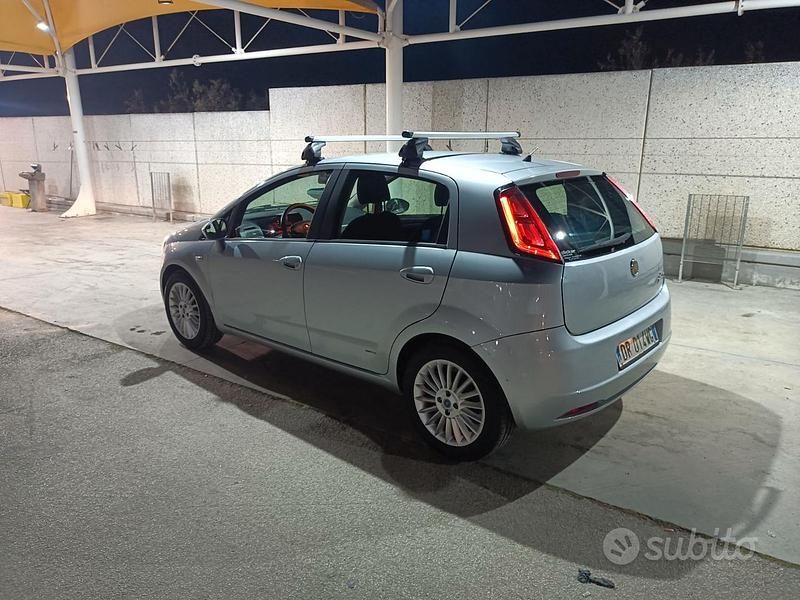 Usata Fiat Grande Punto 75 CV (55 kW) 2008 Grigio Utilitaria