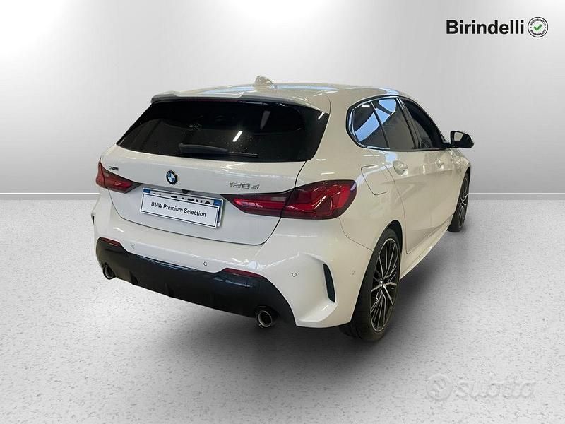 Usata BMW 120 M Sport 190 CV (139 kW) 2022 Alpin white pastello Utilitaria