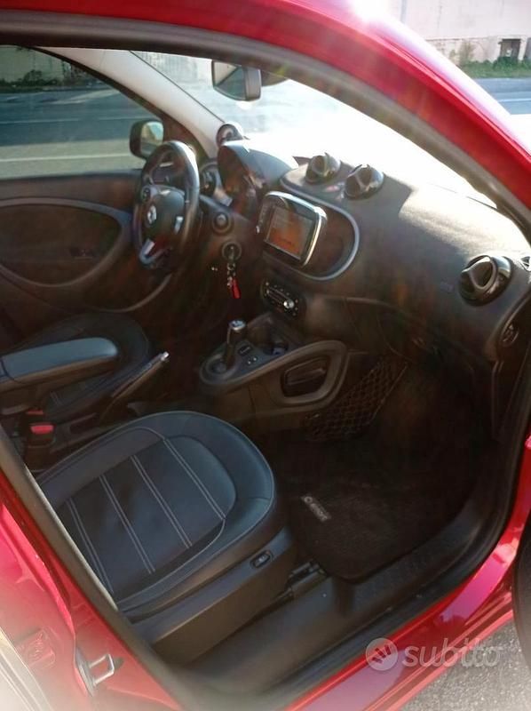 Usata Smart ForFour 90 CV (66 kW) 2018 Grigio Utilitaria