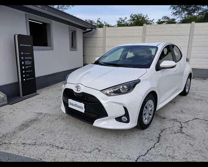 Usata Toyota Yaris Active 72 CV (52 kW) 2023 Bianco Berlina