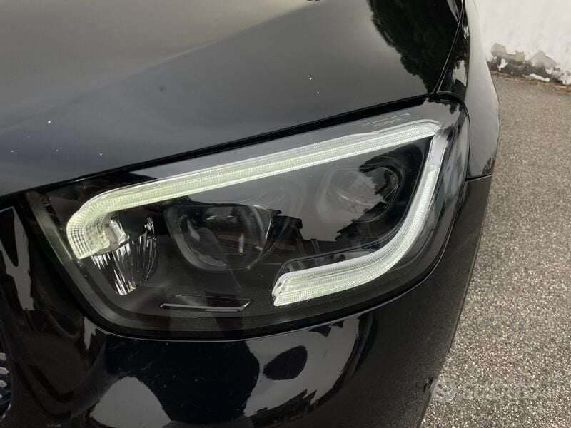 Usata Mercedes GLC300e AMG 2021 Nero Coupé