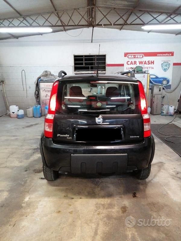 Nero Usata 2004 Fiat Panda 4x4 Climbing Due volumi | 3500 € (Ottimo prezzo) - Immagine 1/4