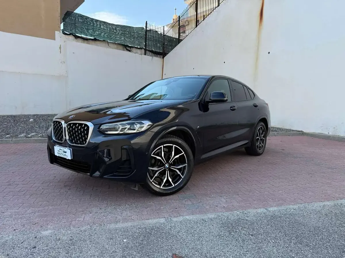 Usata BMW X4 M Sport 190 CV (139 kW) 2023 Blu/azzurro SUV