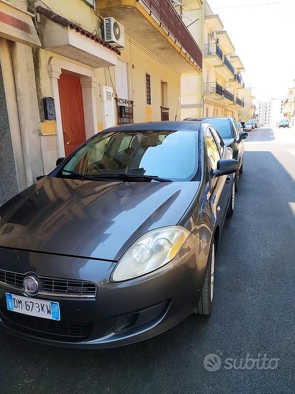 Usata Fiat Bravo 120 CV (88 kW) 2008 Marrone Utilitaria