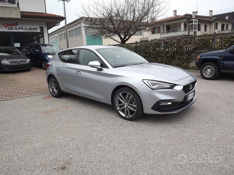 Usata Seat Leon XCELLENCE 150 CV (110 kW) 2021 Grigio Berlina