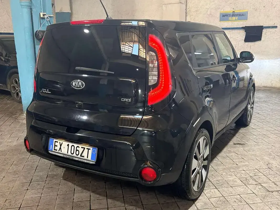 Usata Kia Soul 128 CV (94 kW) 2015 Nero SUV