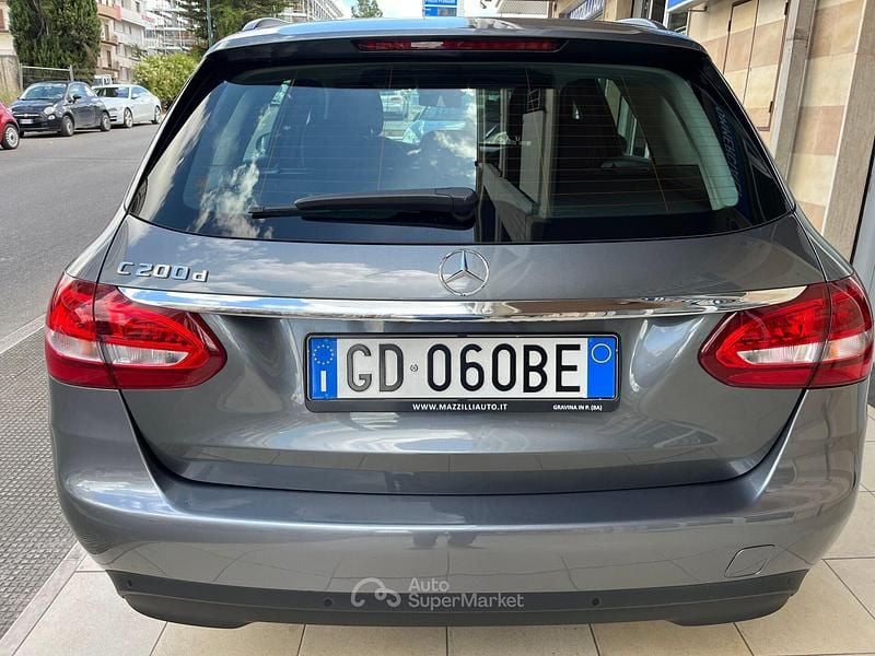 Usata Mercedes C200 Business 160 CV (117 kW) 2020 Grigio Station wagon
