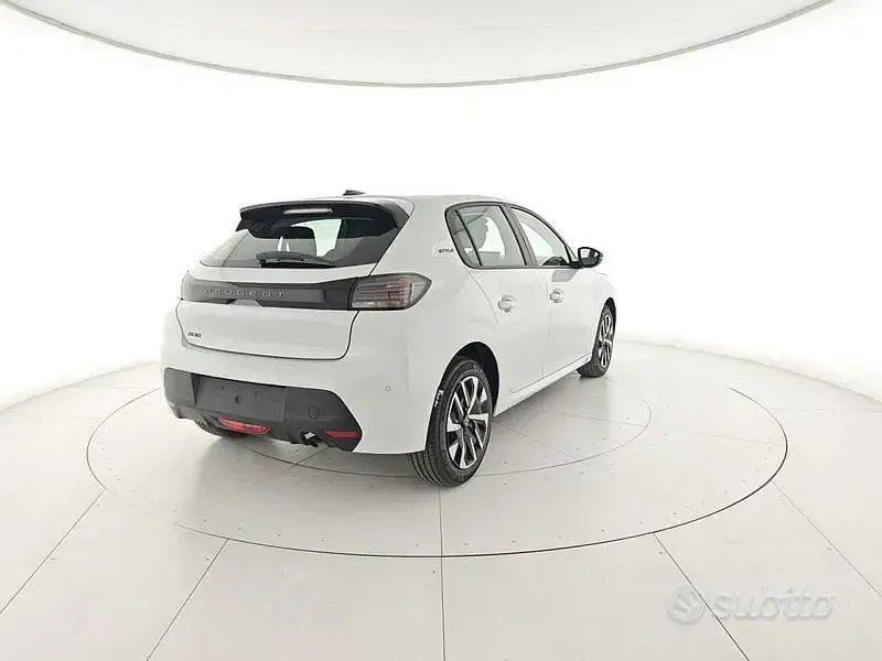 Nuova Peugeot 208 Style 101 CV (74 kW) 2026 Bianco Utilitaria