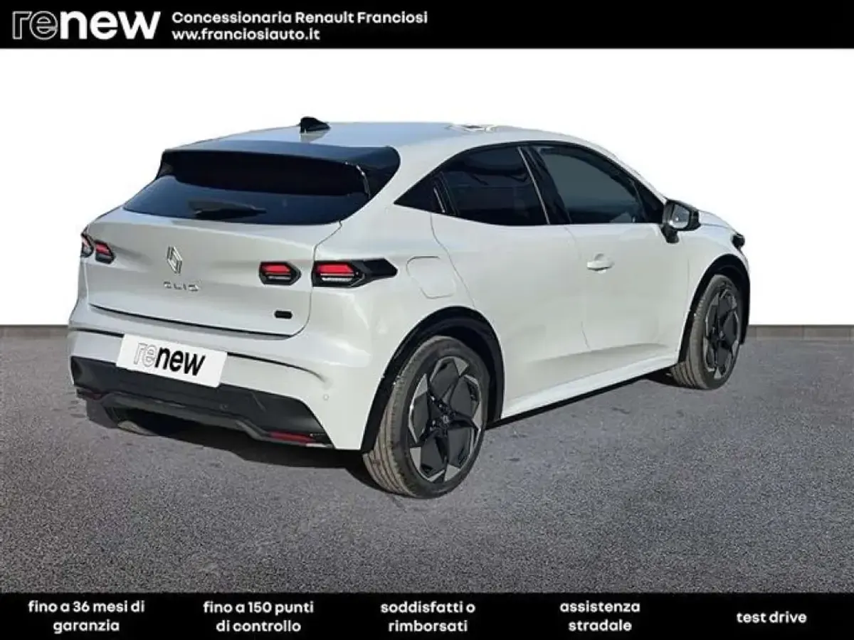 Usata Renault Clio Techno 160 CV (117 kW) 2025 Grigio Utilitaria