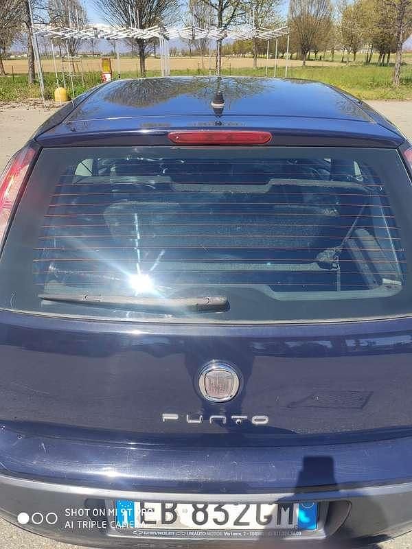 Usata Fiat Punto Evo Active 65 CV (47 kW) 2010 Blu/azzurro Utilitaria