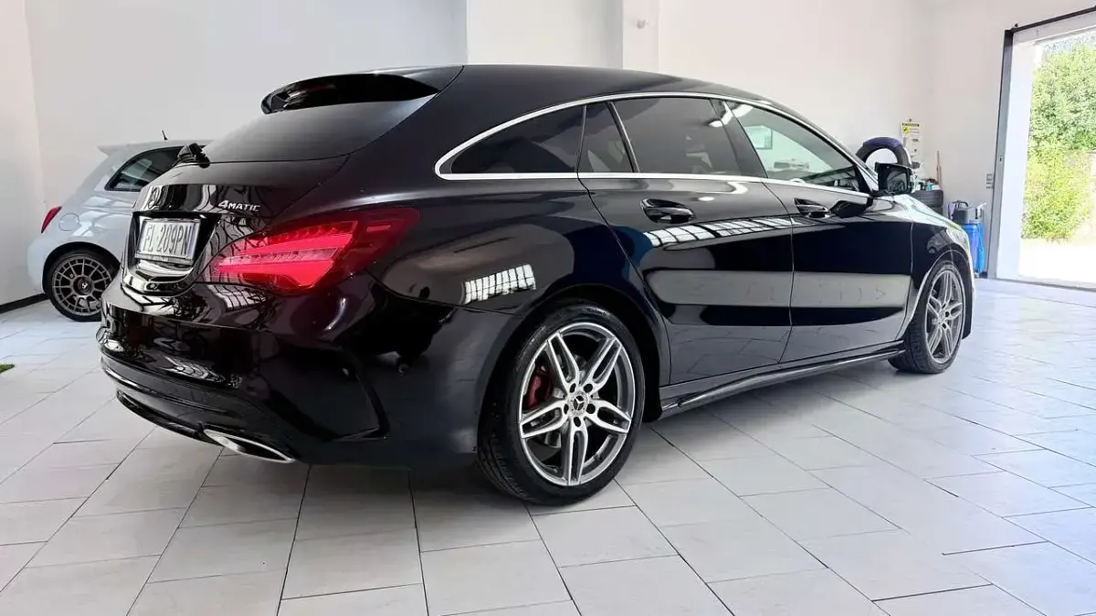 Usata Mercedes CLA200 Shooting Brake Premium 136 CV (100 kW) 2018 Nero Station wagon