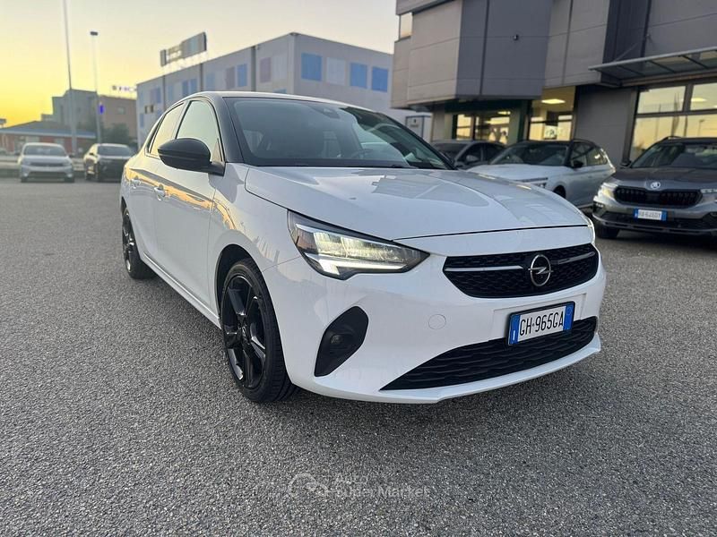 Usata Opel Corsa Design & Tech 75 CV (55 kW) 2022 Bianco Utilitaria